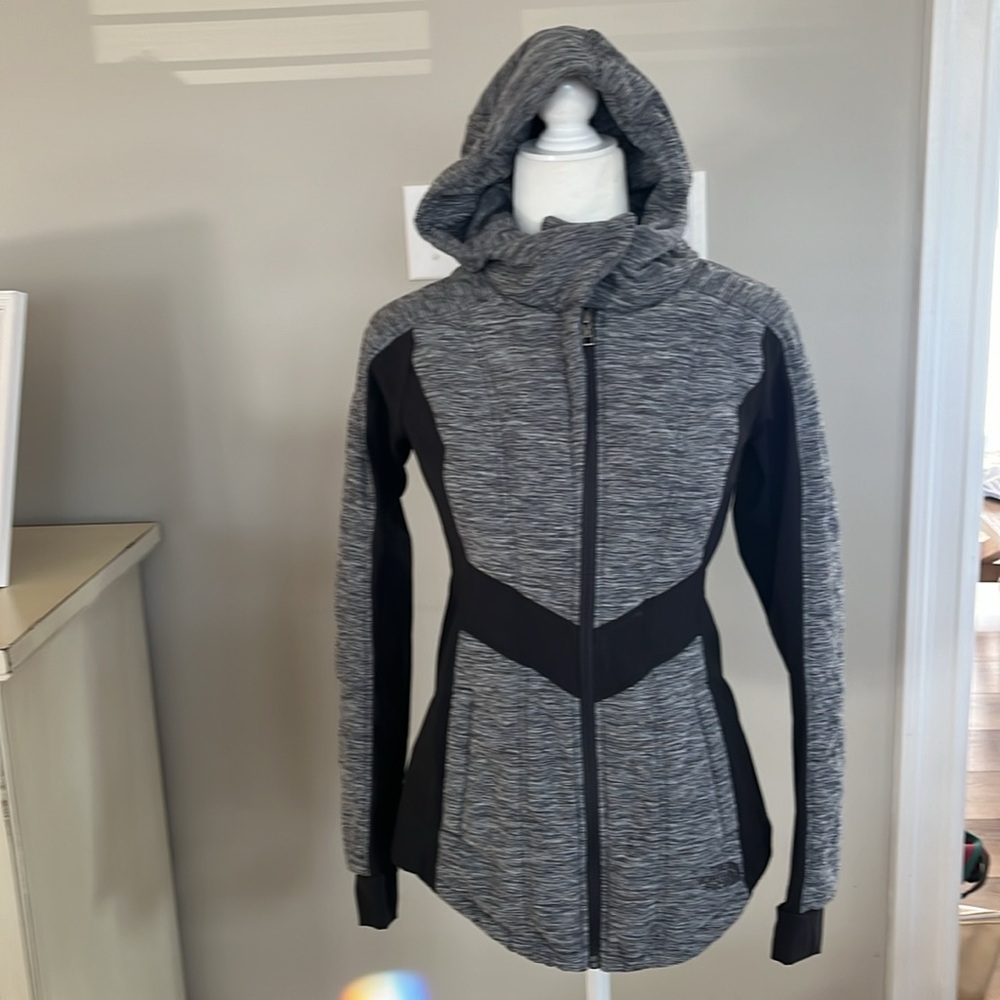 The North Face , Spring / Fall Lightweight Jacket… - image 4